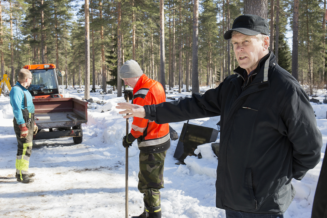 Koko työura hautausmaalla