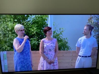 Hanna-Mari Vuorista haastatellaan Ryttylässä.