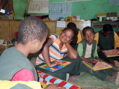 Suomi tukee Etiopiassa kehitysvammaisten lasten koulunkäyntiä.