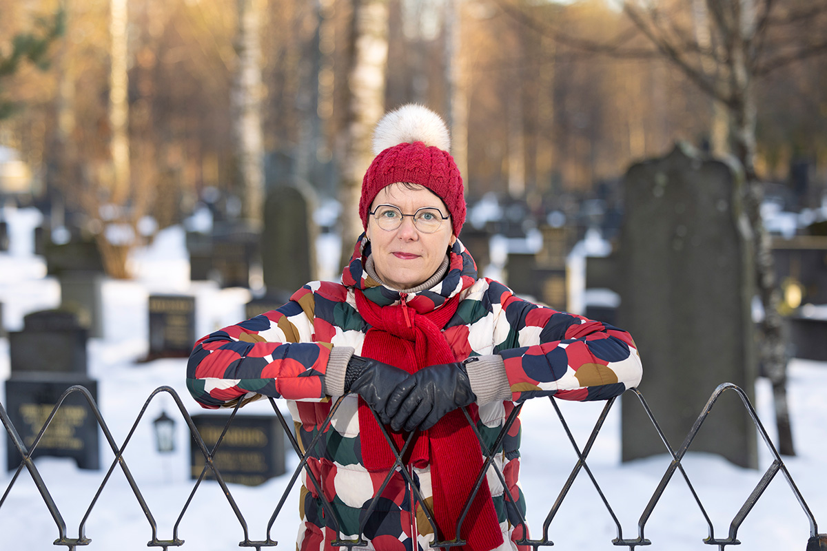 Voisiko kirkko luopua hautaustoimesta?